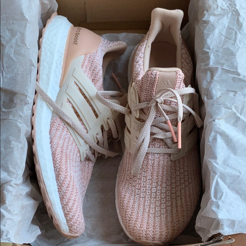 UltraBOOST Pink Size 8